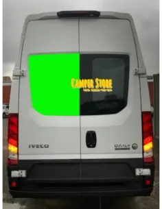 Cristal doble puerta trasera Iveco +2014. Izquierda