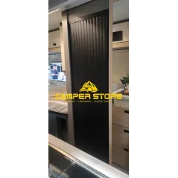 Puerta de persiana enrollable para baños. Negro