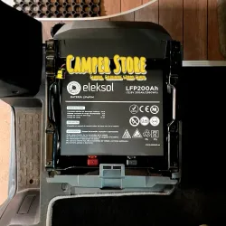 Batería de litio Eleksol 200Ah/12,8V. Bajo asiento