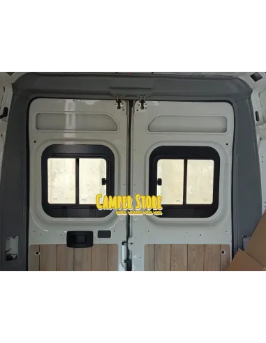 Cristal trasero con ventana corredera Ducato +2006, con bisagra 270º. Izquierda